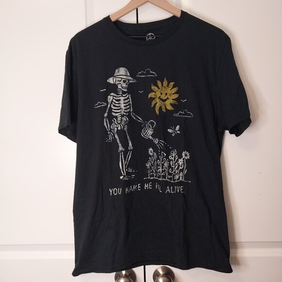 "You Make Me Feel Alive" Shirt - Picture 1 of 6